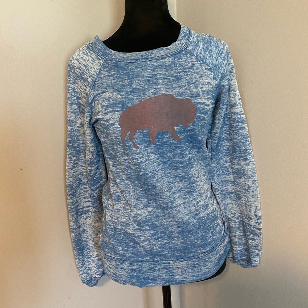 MV Sport Buffalo Pullover Size Small